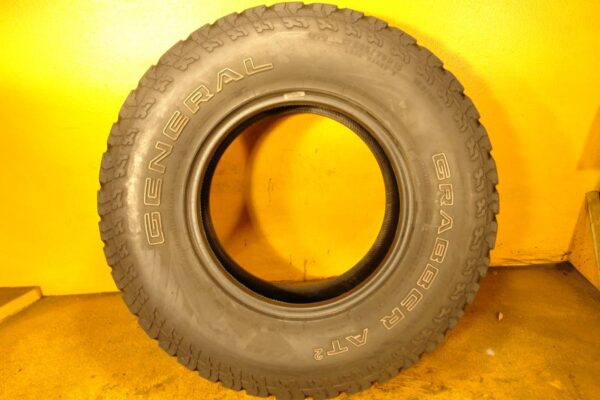 2 used tires LT 265/75/16 GENERAL - Image 6