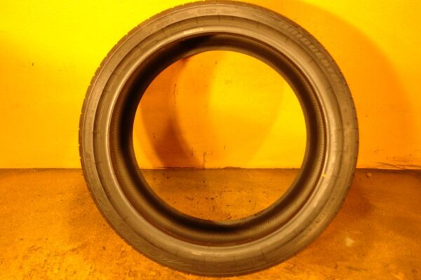 2 used tires 285/30/19 BRIDGESTONE - Image 6