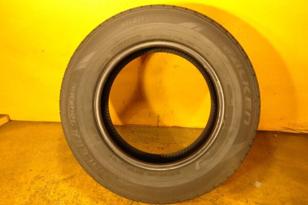 2 used tires 215/70/16 FALKEN - Image 6