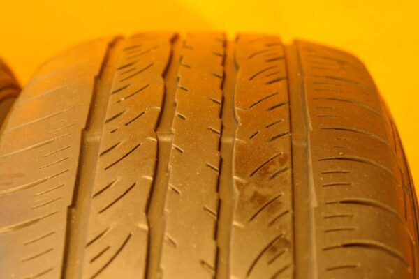 2 used tires 215/70/16 FALKEN - Image 4