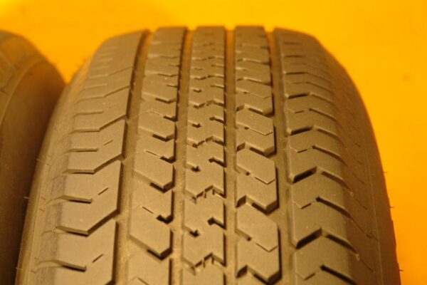 2 used tires 235/75/15 SUPER RIDE - Image 3