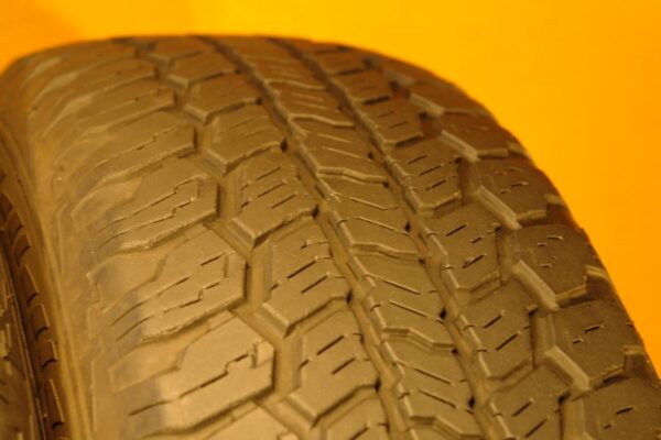 2 used tires 245/65/17 EQUALIZER - Image 3