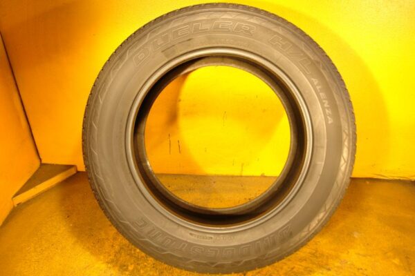 2 used tires 275/60/20 BRIDGESTONE - Image 6