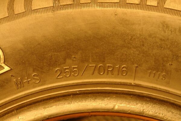 2 used tires 255/70/16 EQUALIZER - Image 7