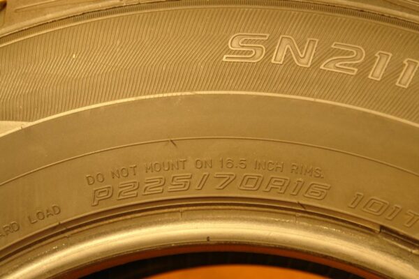 2 used tires 225/70/16 FALKEN - Image 7