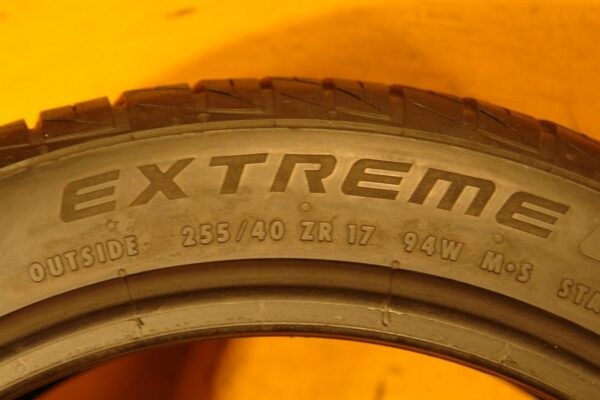 2 used tires 255/40/17 CONTINENTAL - Image 7