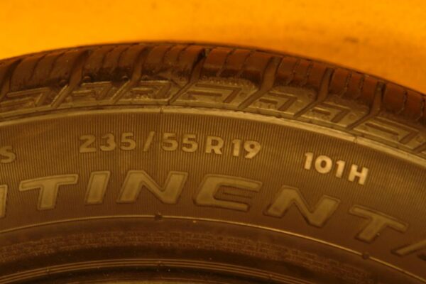 2 used tires 255/40/19 CONTINENTAL - Image 7