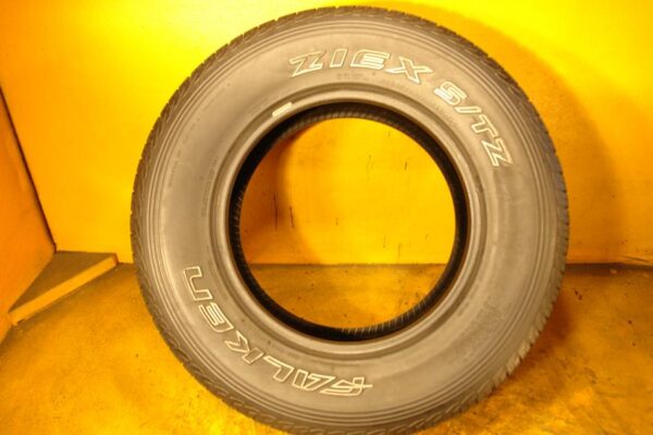 2 used tires 265/70/17 FALKEN - Image 6