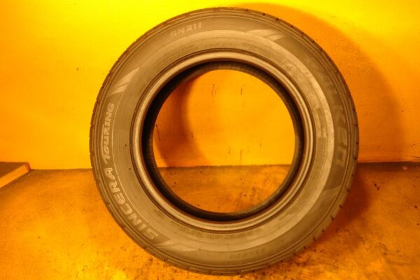 2 used tires 225/60/16 FALKEN - Image 6