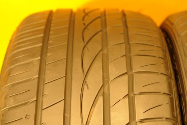 2 used tires 225/50/17 FALKEN - Image 3