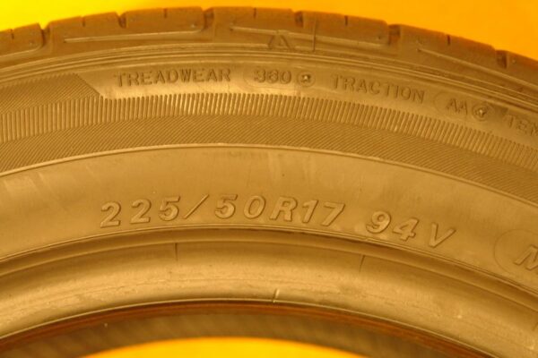 2 used tires 225/50/17 FALKEN - Image 7