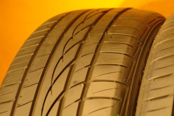 2 used tires 225/50/17 FALKEN - Image 3