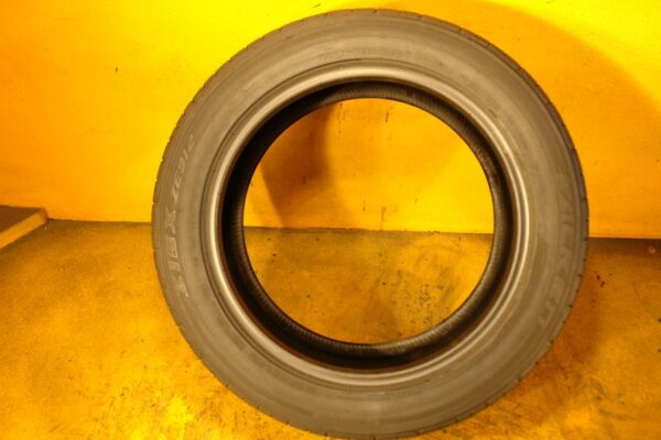 2 used tires 225/50/17 FALKEN - Image 6