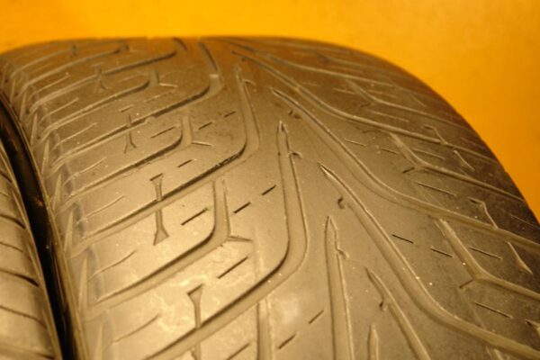 2 used tires 305/40/22 HANKOOK - Image 3