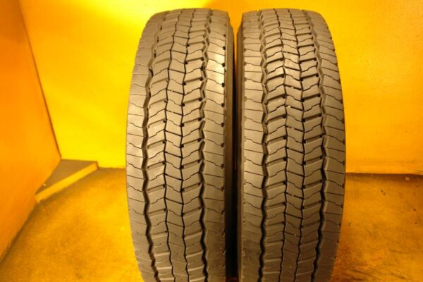 2 used tires 225/70/19.5 CONTINENTAL