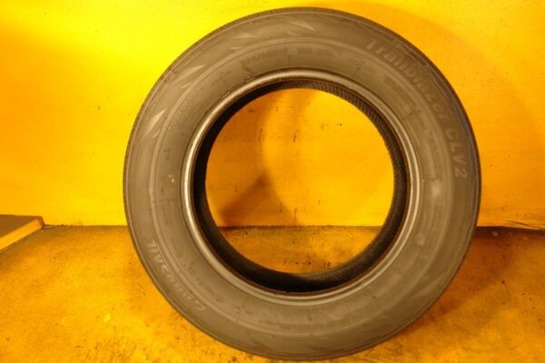 2 used tires 235/65/17 LANDSAIL - Image 5