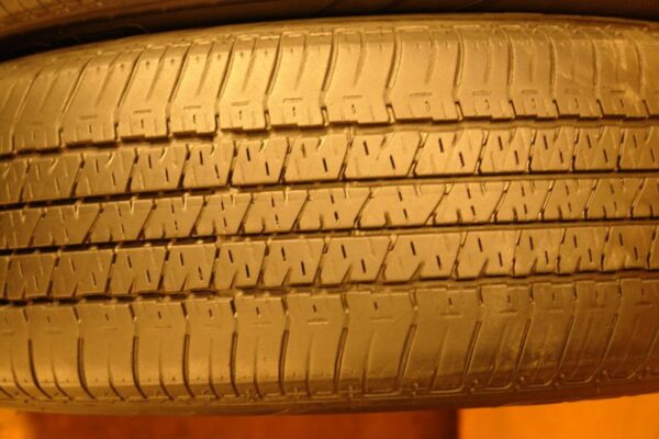 4 used tires 195/65/15 BRIDGESTONE - Image 4