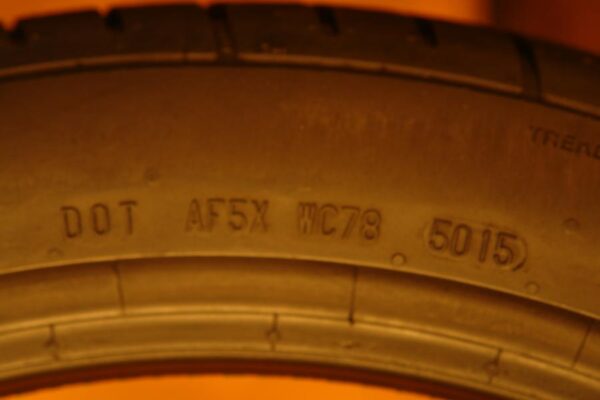 2 used tires 245/40/20 CONTINENTAL - Image 8