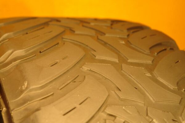 2 used tires LT 275/60/20 TERRAIN MASTER - Image 5