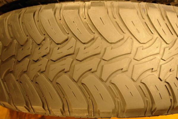 2 used tires LT 275/60/20 TERRAIN MASTER - Image 4