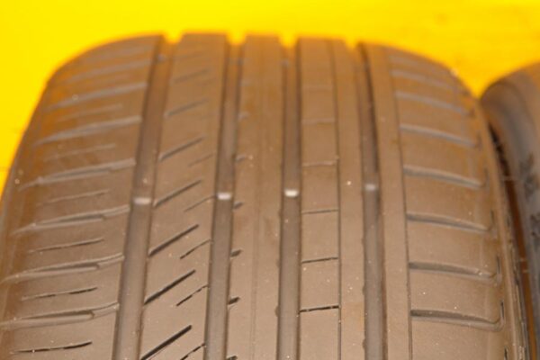 2 used tires 225/35/19 MAYRUN - Image 3