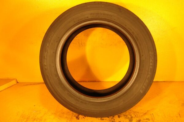 2 used tires 215/60/16 FALKEN - Image 6