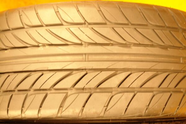 2 used tires 245/50/16 FALKEN - Image 4