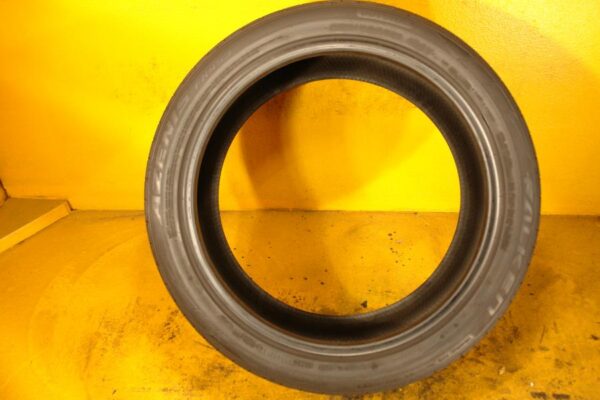 2 used tires 255/40/19 FALKEN - Image 6