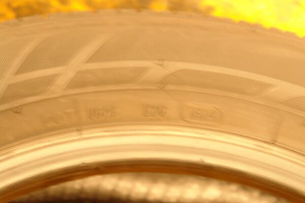 4 used tires 195/65/15 BRIDGESTONE - Image 8