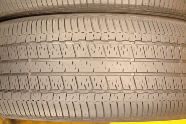 2 used tires 235/60/16 BRIDGESTONE - Image 4