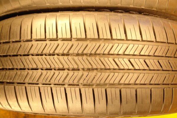 2 used tires 275/50/20 GOODYEAR - Image 4