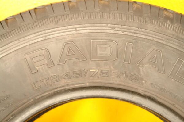 2 used tires LT 245/75/16 CHAPARRAL - Image 7