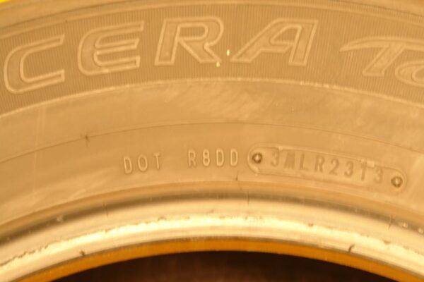 2 used tires 235/60/17 FALKEN - Image 8