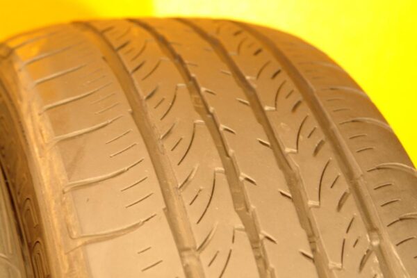 2 used tires 235/60/17 FALKEN - Image 5