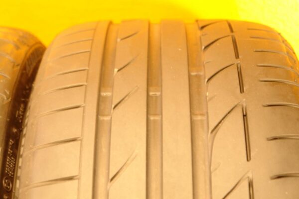 2 used tires 285/30/19 BRIDGESTONE - Image 3