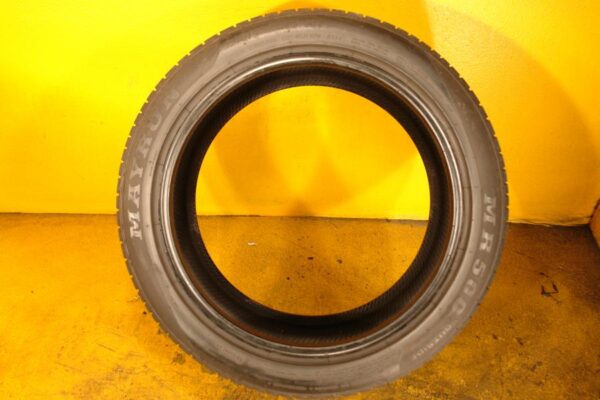 2 used tires 245/45/19 MAYRUN - Image 6