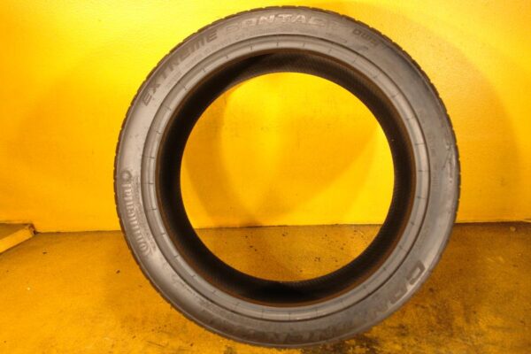 2 used tires 245/40/19 CONTINENTAL - Image 6