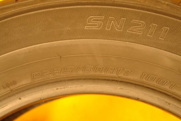 2 used tires 235/60/17 FALKEN - Image 7