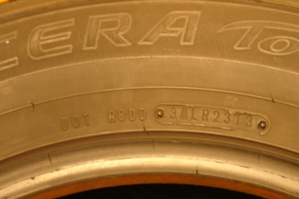 2 used tires 235/60/17 FALKEN - Image 8