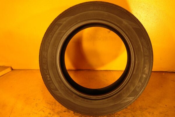 2 used tires 235/60/17 FALKEN - Image 6