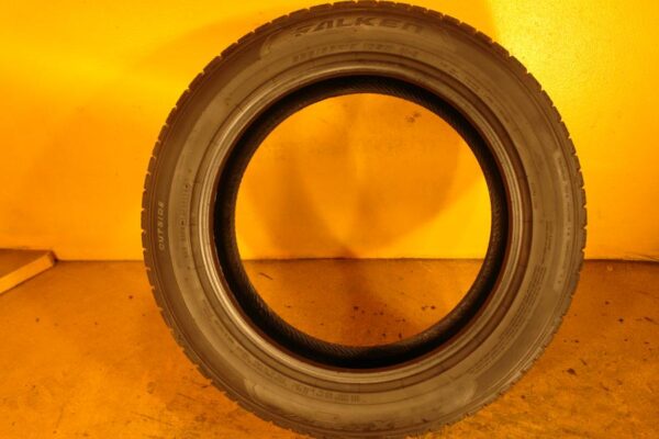 2 used tires 235/55/19 FALKEN - Image 6