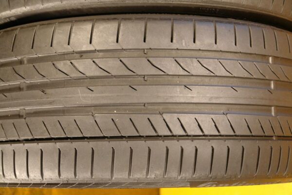 2 used tires 245/35/21 CONTINENTAL - Image 4