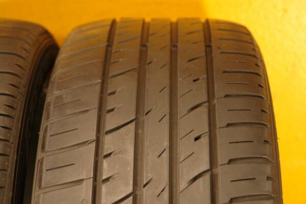 2 used tires 235/50/18 FALKEN - Image 3