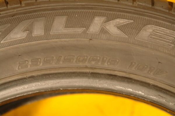 2 used tires 235/50/18 FALKEN - Image 7