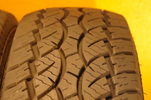 2 used tires LT 265/75/16 WILD TRAIL - Image 3