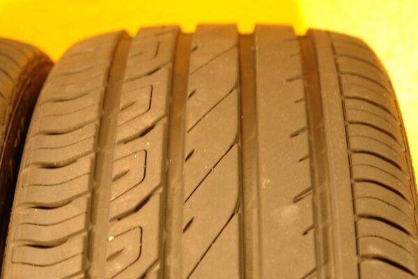 2 used tires 245/40/20 ARTUM - Image 3