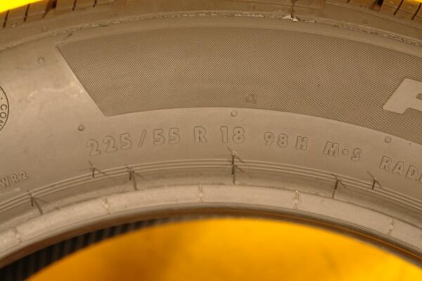 2 used tires 225/55/18 CONTINENTAL - Image 7