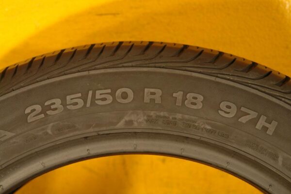 2 used tires 235/50/18 CONTINENTAL - Image 7