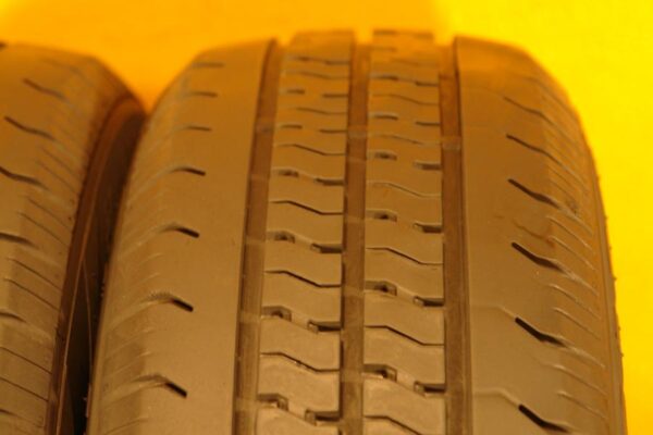 2 used tires 185/60/15 AMERICA CARGO - Image 3