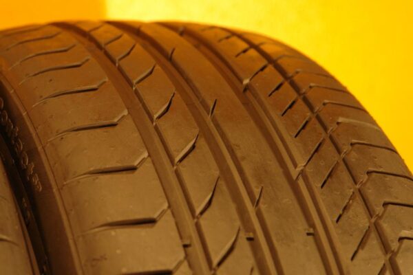 2 used tires 235/40/20 CONTINENTAL - Image 5